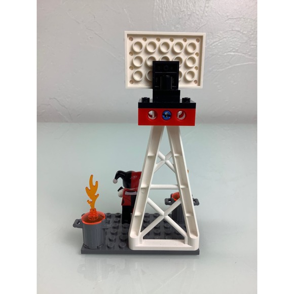 Lego Batman Harley Quinn mini figure set Harley’s Wheels of Fire figure EUC - Picture 5 of 11